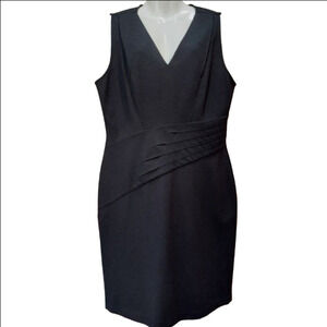-- Kenneth Cole Reaction Black Vneck Dress